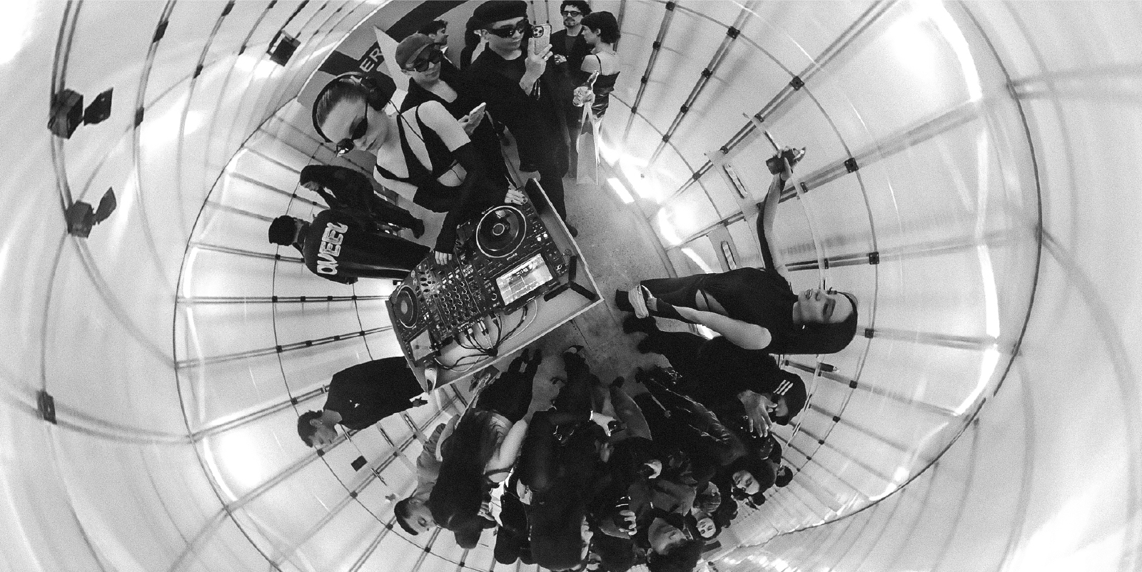 Mugler - © TOCINO & AGUACATE